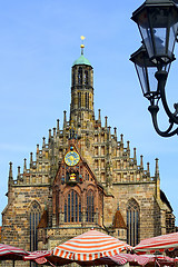 Image showing Church of Nuremberg with street lamp