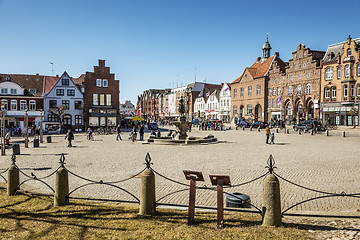 Image showing Market place in Husum with Tine fountain