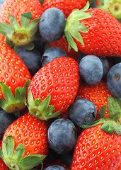 Image showing Strawberries and Blueberries mix