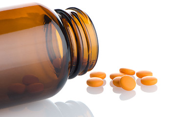 Image showing Pills from bottle