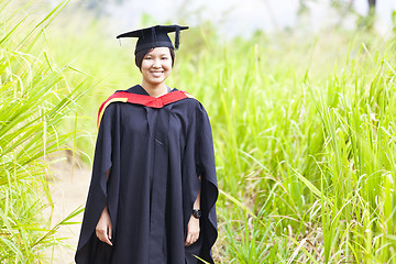 Image showing Asian woman graduation