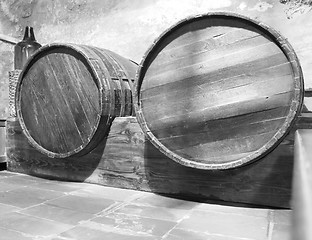 Image showing wooden barrel 
