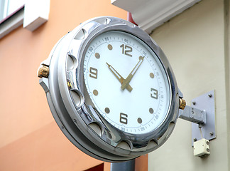 Image showing large clock 