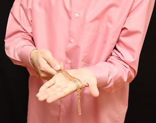 Image showing gold chain