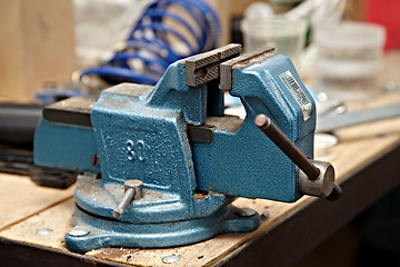 Image showing Vise