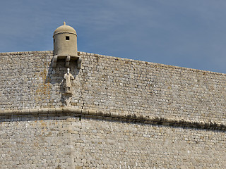 Image showing Guard house and patron on Dubrovnik wall