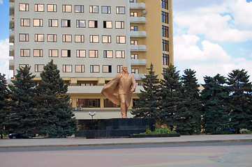 Image showing Staue of Soviet former Vladimir Lenin