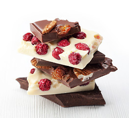 Image showing brown and white chocolate pieces