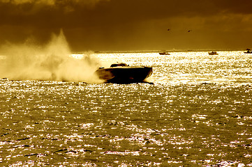 Image showing cigarett boat race