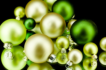 Image showing christmas decoration in green lime and champagner