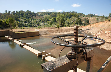 Image showing dam control wheel