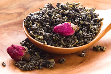 Image showing Green tea whit rose