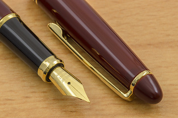 Image showing Fountain Pen and Pencil Set 04