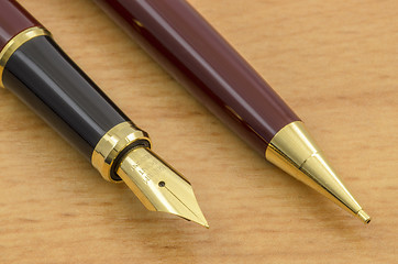 Image showing Fountain Pen and Pencil Set 05