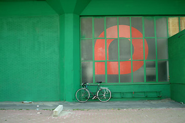 Image showing bike at the wall