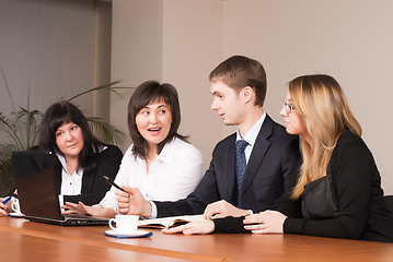 Image showing mixed group in business meeting