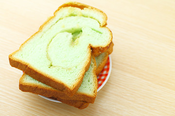 Image showing Slice of pandan bread 