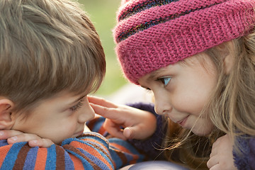 Image showing Kids looking at each other