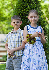 Image showing Children with wreath