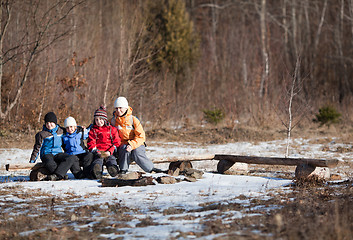 Image showing Winter family