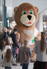 Image showing Entertaining children at shopping center