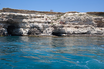 Image showing Children on rocky cliffs