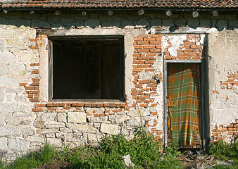 Image showing Old ruined house