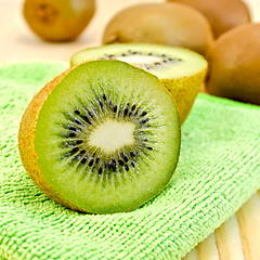 Image showing Kiwi on a green napkin