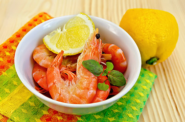Image showing Shrimp in a white bowl with lemon
