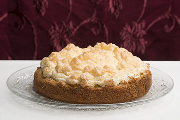 Image showing Meringue cake on glas plate