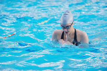 Image showing swimmer woman