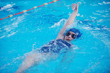 Image showing swimmer woman