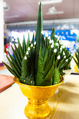 Image showing Beautiful handicraft banana leaf rice offering in metal tray