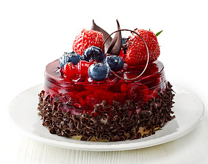 Image showing cake with fresh berries and chocolate