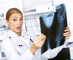 Image showing Female doctor in surgery