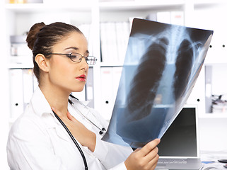 Image showing Female doctor in surgery