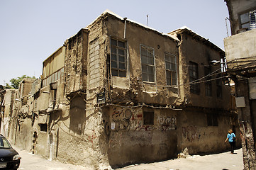 Image showing half way dilapidated house in Damascus