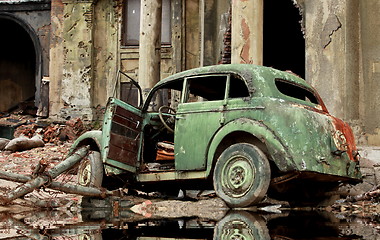 Image showing car and ruins