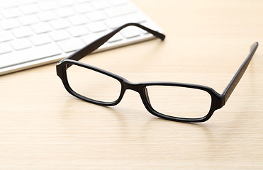 Image showing Keyboard and glasses 