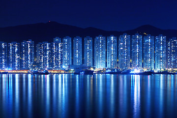 Image showing Apartment building at night