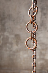 Image showing Old weathered industrial chain with rings