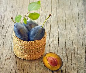 Image showing plums in the basket
