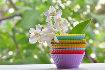 Image showing types of muffins with white jasmine flower