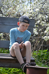 Image showing the teenager with a magnifying glass