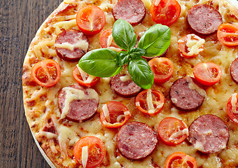 Image showing Salami and tomato pizza