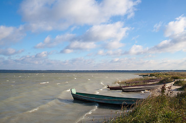 Image showing Wave in the lake