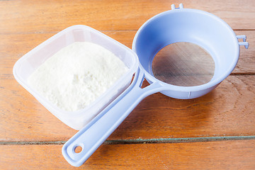 Image showing Bakery mix flour measured and sieve flour