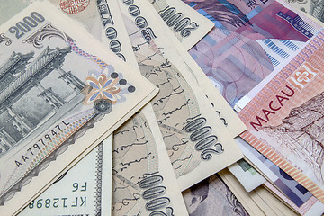 Image showing different currencies