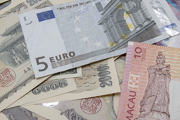 Image showing different currencies