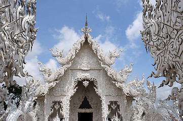 Image showing White Temple in Chiang Rai, Thailand